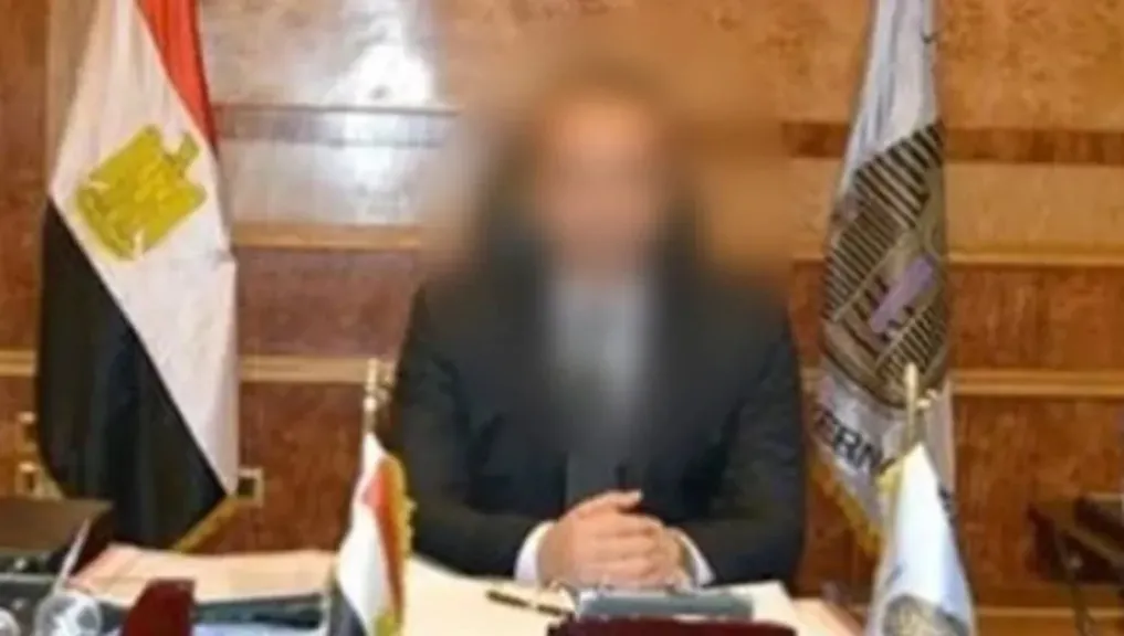 بعد ساعات من توليه المنصب.. القبض على رئيس حي شرق الإسكندرية لتنفيذ حكم بالسجن المؤبد بتهمة الرشوة